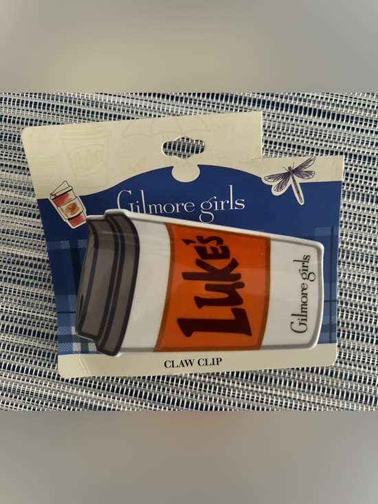 Warner Bros. Other - Warner Bros. Gilmore Girls Orange and White Luke's Coffee Claw Clip